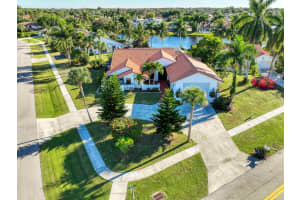12820 Leeds Court, Wellington