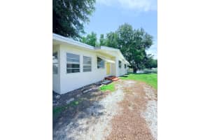 1025 Ash Circle, Okeechobee, FL 34974 - MLS#R11106507