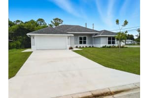 2624 Newport Drive, Fort Pierce, FL 34982 - MLS#R11106559