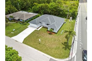 2624 Newport Drive, Fort Pierce, FL 34982 - MLS#R11106559