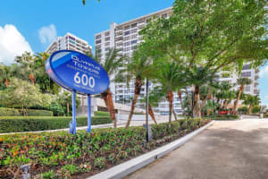 600 Three Islands Boulevard 808, Hallandale Beach, FL 33009 - MLS#R11106570
