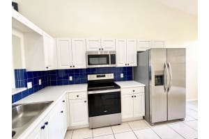 8423 Long Bay, West Palm Beach, FL 33411 - MLS#R11106580