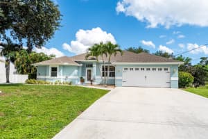 5743 Se Orange Blossom Trail, Hobe Sound
