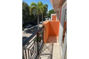 325 NE 2nd Avenue 203, Delray Beach, FL 33444 - MLS#R11106702
