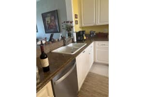 14 Harbour Isle Drive W 301, Fort Pierce, FL 34949 - MLS#R11106718