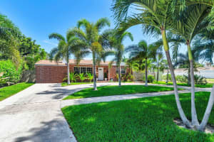 235 Forest Hill Boulevard, West Palm Beach, FL 33405 Sold 11/13/25