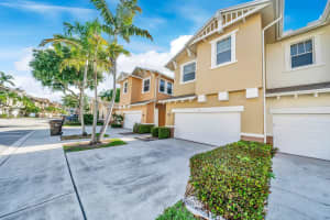 601 Pacific Grove Drive 3, West Palm Beach, FL 33401 Sold 10/10/25