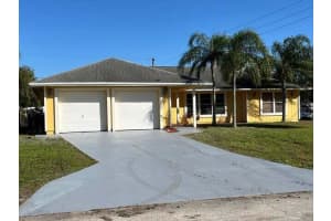2351 SE Maize Street, Port Saint Lucie, FL 34952 - MLS#R11106834
