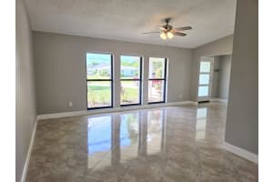 1602 SE Holiday Road, Port Saint Lucie, FL 34952 - MLS#R11106851