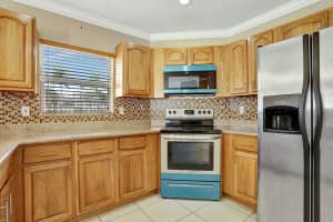 901 SW 15th Street, Deerfield Beach, FL 33441 Sold 08/18/25