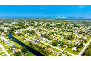 2586 SE Charleston Drive, Port Saint Lucie, FL 34952 - MLS#R11106862