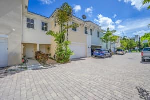 410 NE 1st Avenue, Pompano Beach, FL 33060 - MLS#R11106905