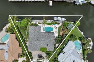 830 NE Boca Bay Colony Drive, Boca Raton, FL 33487 - MLS#R11106965