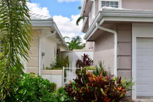 210 Canterbury Drive W, Palm Beach Gardens, FL 33418 - MLS#R11107016