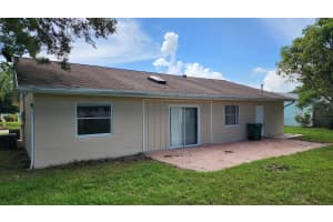 342 NE Surrey Street, Port Saint Lucie, FL 34983 - MLS#R11107020