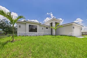 797 Tejon Avenue SW, Palm Bay, FL 32908 - MLS#R11107043