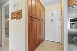 550 Bayshore Drive 305, Fort Lauderdale, FL 33304 - MLS#R11107071