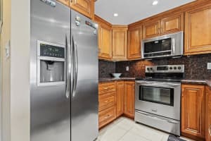 550 Bayshore Drive 305, Fort Lauderdale, FL 33304 - MLS#R11107071