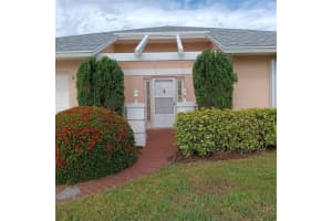 210 N Grove Isle Circle, Vero Beach, FL 32962 - MLS#R11107073