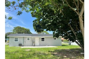 2801 Ave Q, Fort Pierce, FL 34947 - MLS#R11107115