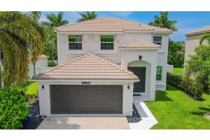 2738 Misty Oaks Circle Royal Circle, Royal Palm Beach