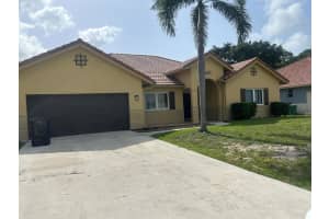 1821 SW California Boulevard, Port Saint Lucie, FL 34953 - MLS#R11107135