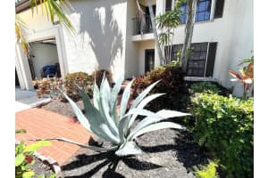 3089 Lucerne Park Drive Drive, Greenacres, FL 33467 Sold 12/12/25