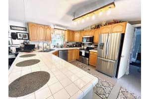 5755 NE 3rd Lane, Okeechobee, FL 34974 Sold 08/29/25