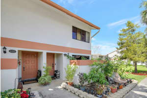 4421 Sw 70th Terrace 4421, Davie