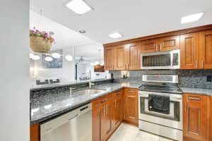 4421 SW 70th Terrace 4421, Davie, FL 33314 - MLS#R11107340
