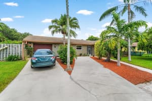 6679 Rigger Road, Lantana, FL 33462 Sold 08/29/25