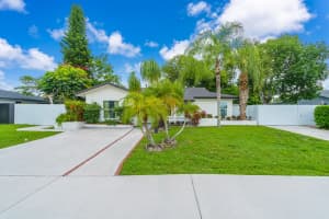 849 Royal Palm Beach Boulevard, Royal Palm Beach