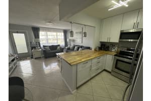 3 Berkshire A, West Palm Beach, FL 33417, West Palm Beach, FL 33417 - MLS#R11107526