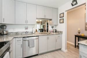 882 Worcester Lane, Lake Worth, FL 33467 - MLS#R11107604