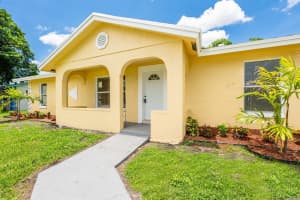 1017 SW Avenue I, Belle Glade, FL 33430 Sold 10/17/25
