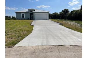 115 Lansing Circle 11, Labelle
