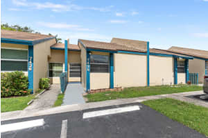 7438 Nw 34th Street, Lauderhill