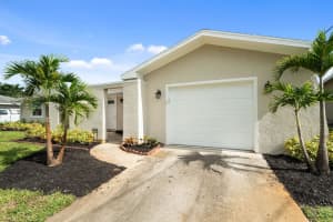 372 Se Oakridge Drive, Port Saint Lucie