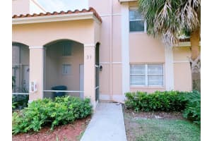 549 Racquet Club Road 31, Weston, FL 33326 - MLS#R11107839