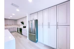 549 Racquet Club Road 31, Weston, FL 33326 - MLS#R11107839
