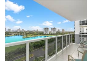 3675 N Country Club Drive 1607, Aventura