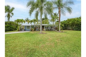 1590 4th Avenue, Vero Beach, FL 32960 - MLS#R11107911