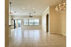329 NW Somerset Circle, Port Saint Lucie, FL 34983 - MLS#R11107945