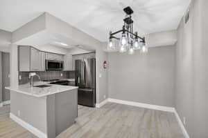 4707 Lucerne Lakes Boulevard E 102, Lake Worth