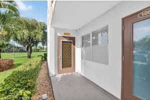 1090 Guildford E 1090, Boca Raton, FL 33434 - MLS#R11107985
