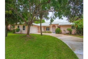 8568 SE Wilkes Place, Hobe Sound, FL 33455 Sold 08/29/25