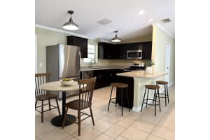 1118 SW 10th Avenue, Okeechobee, FL 34974 Sold 09/05/25