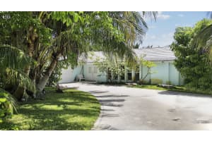 808 Country Club Drive, North Palm Beach