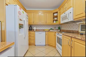 1980 S Ocean Drive 15g, Hallandale Beach, FL 33009 Sold 09/08/25