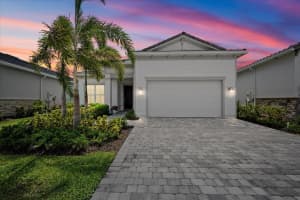 10571 Northbrook Circle, Palm Beach Gardens